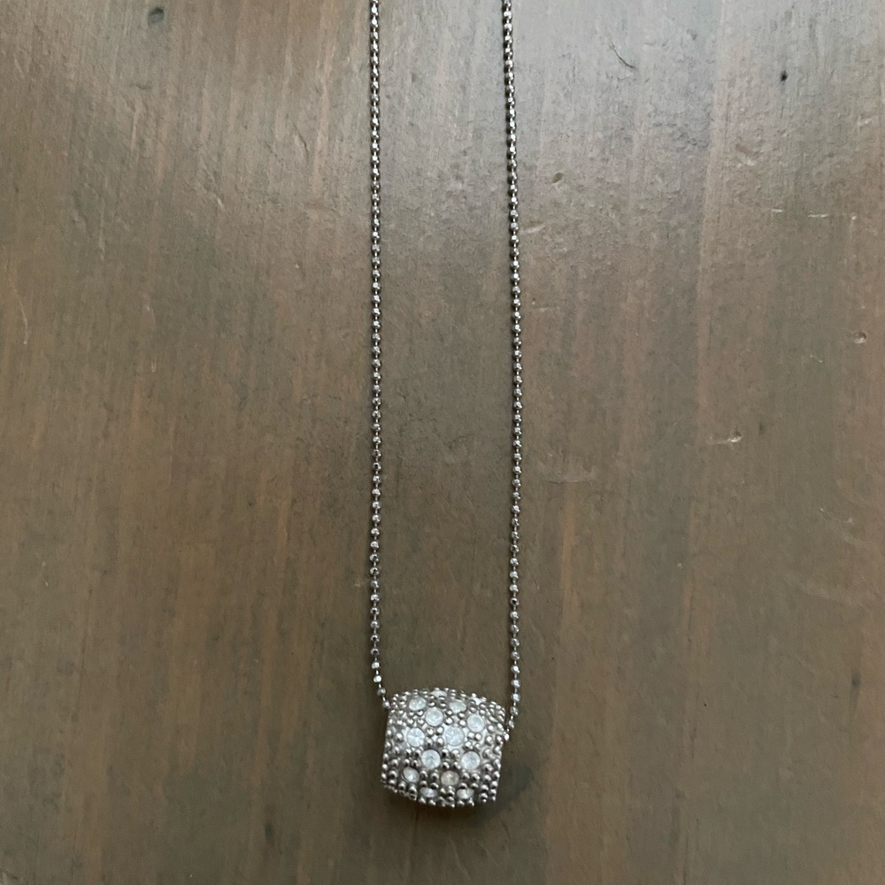 Leah, Sophia, Cantata pendant necklace. Silver